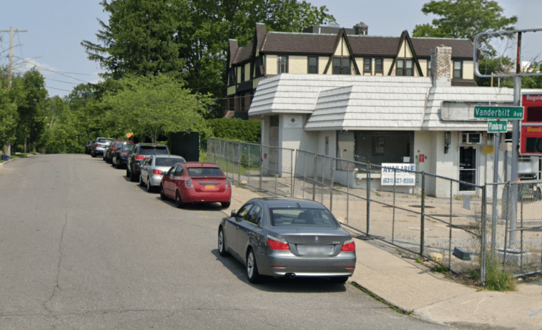 Accident just off Plandome Road causes cars to hit building