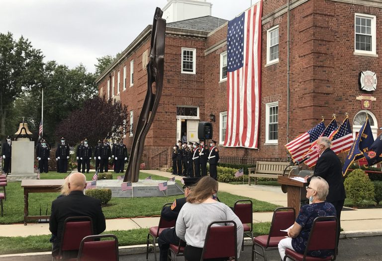 North Shore remembers those lost on Sept. 11 North Shore remembers those lost on Sept. 11