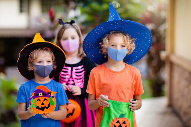 Staying safe this Halloween amid the COVID-19 pandemic – Northwell Health-GoHealth Urgent Care Staying safe this Halloween amid the COVID-19 pandemic – Northwell Health-GoHealth Urgent Care