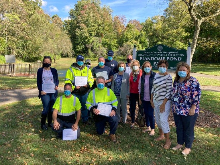 Plandome Heights Civic Association recognizes town parks department Plandome Heights Civic Association recognizes town parks department