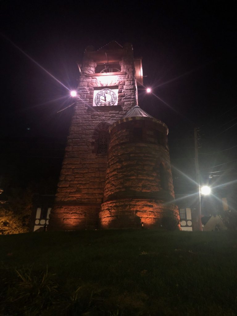 Roslyn businesses choose to Go With Courage for a second time