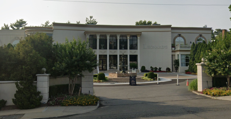 Leonard’s of Great Neck has liquor license revoked for COVID-19 violations