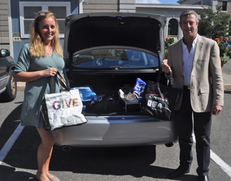 Plastic bag ban to still go into effect Plastic bag ban to still go into effect
