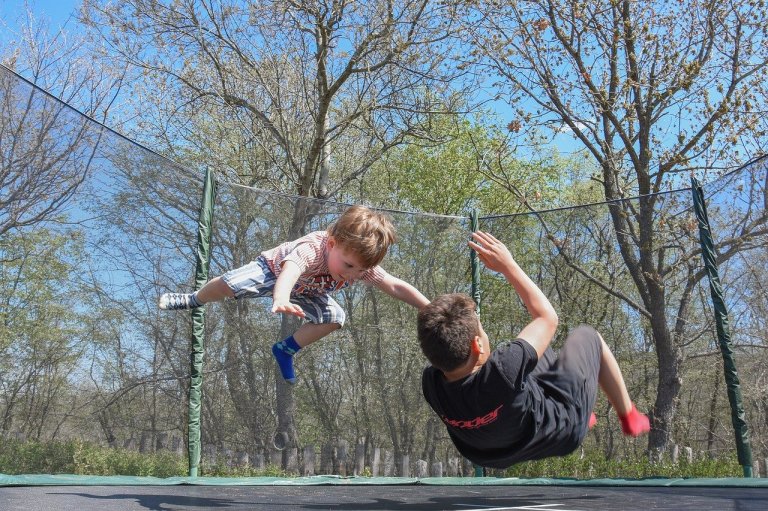 How to Encourage Your Kids To Be More Physically Active How to Encourage Your Kids To Be More Physically Active