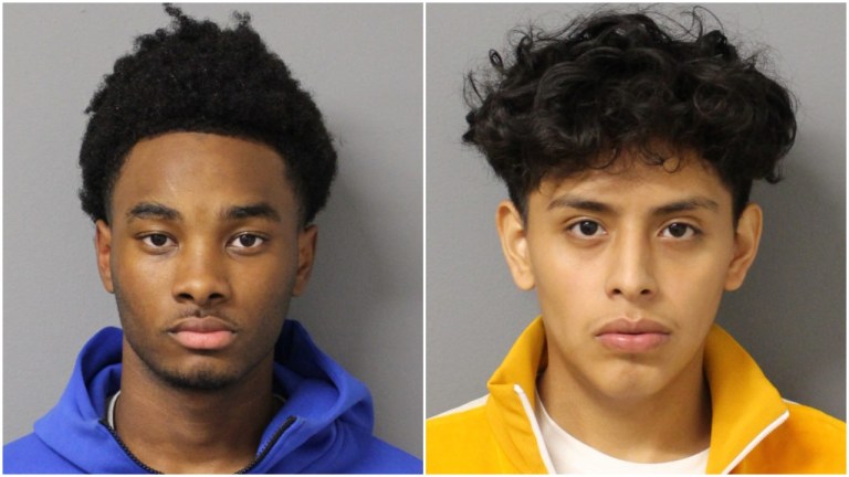 Queens men arrested on weapons charges in Manhasset Queens men arrested on weapons charges in Manhasset