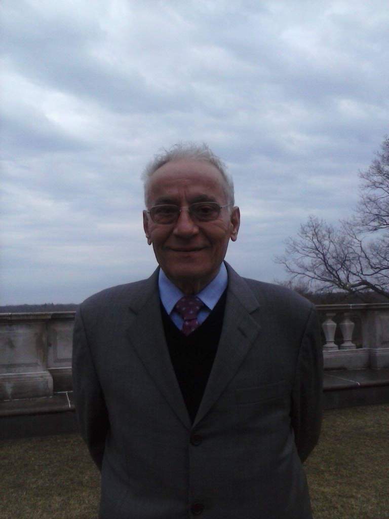 Yianni Tentomas, former restaurateur, beloved ice cream man for North Shore area, dies at 72
