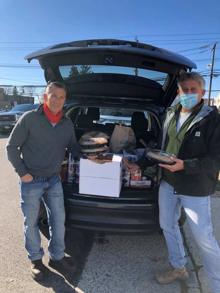 Lions Club members deliver food for Thanksgiving