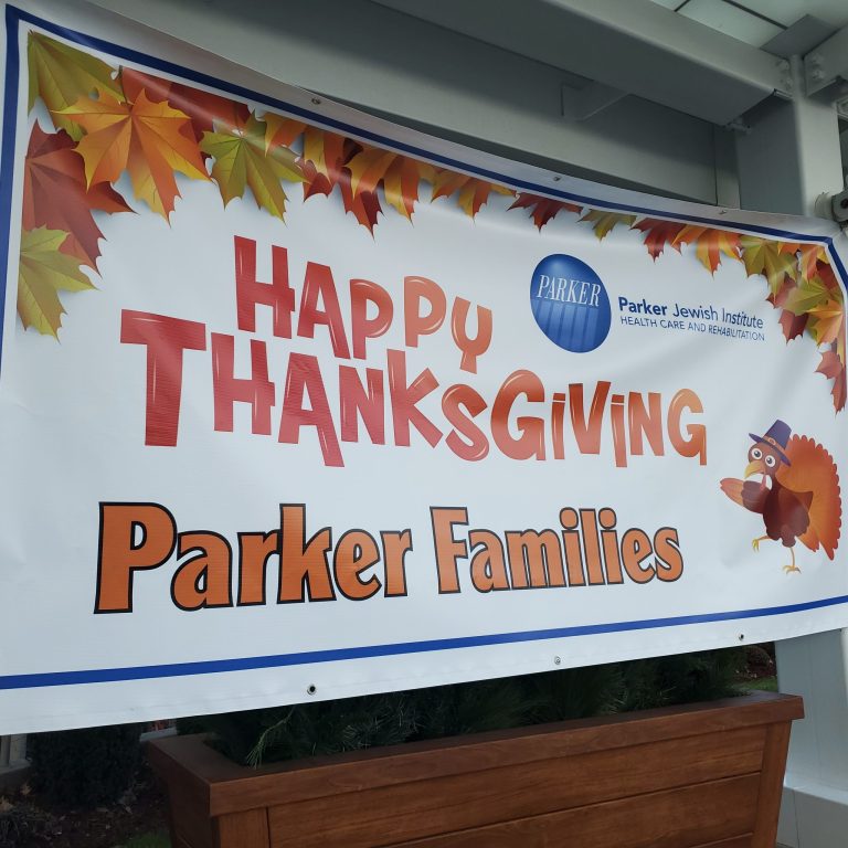At Parker Jewish Institute, a festive, socially-distanced Thanksgiving