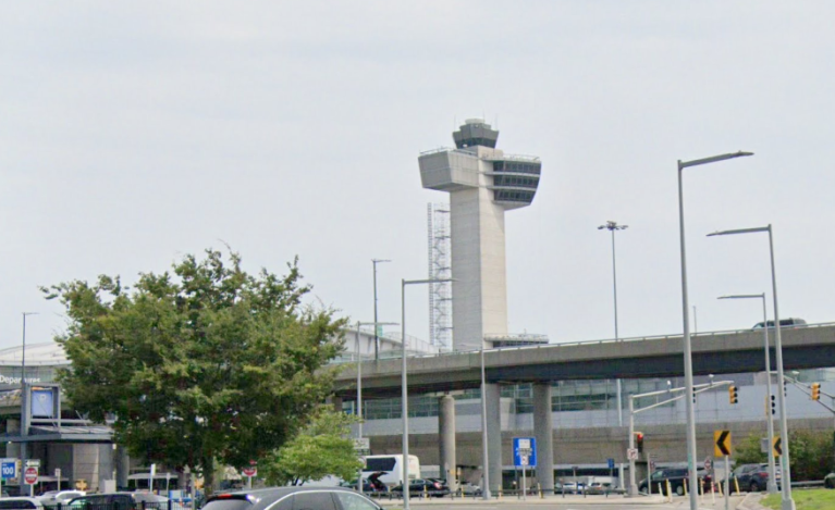 Suozzi, Schumer announce new air traffic procedures Suozzi, Schumer announce new air traffic procedures