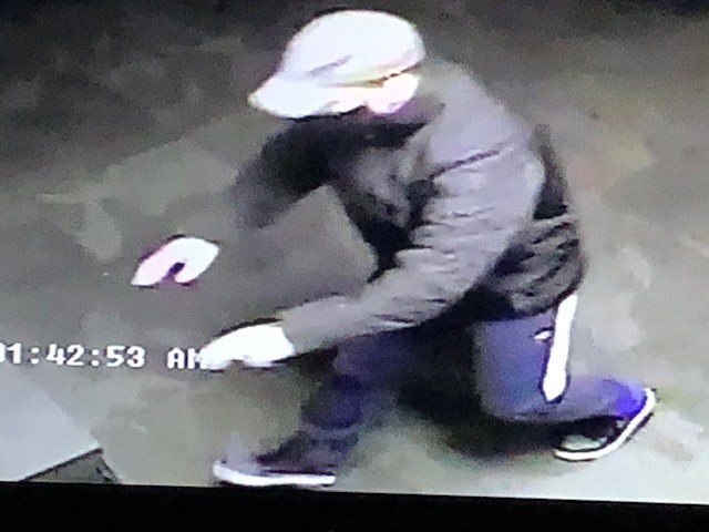 Police search for man who broke into Enterprise Rental Car in Mineola