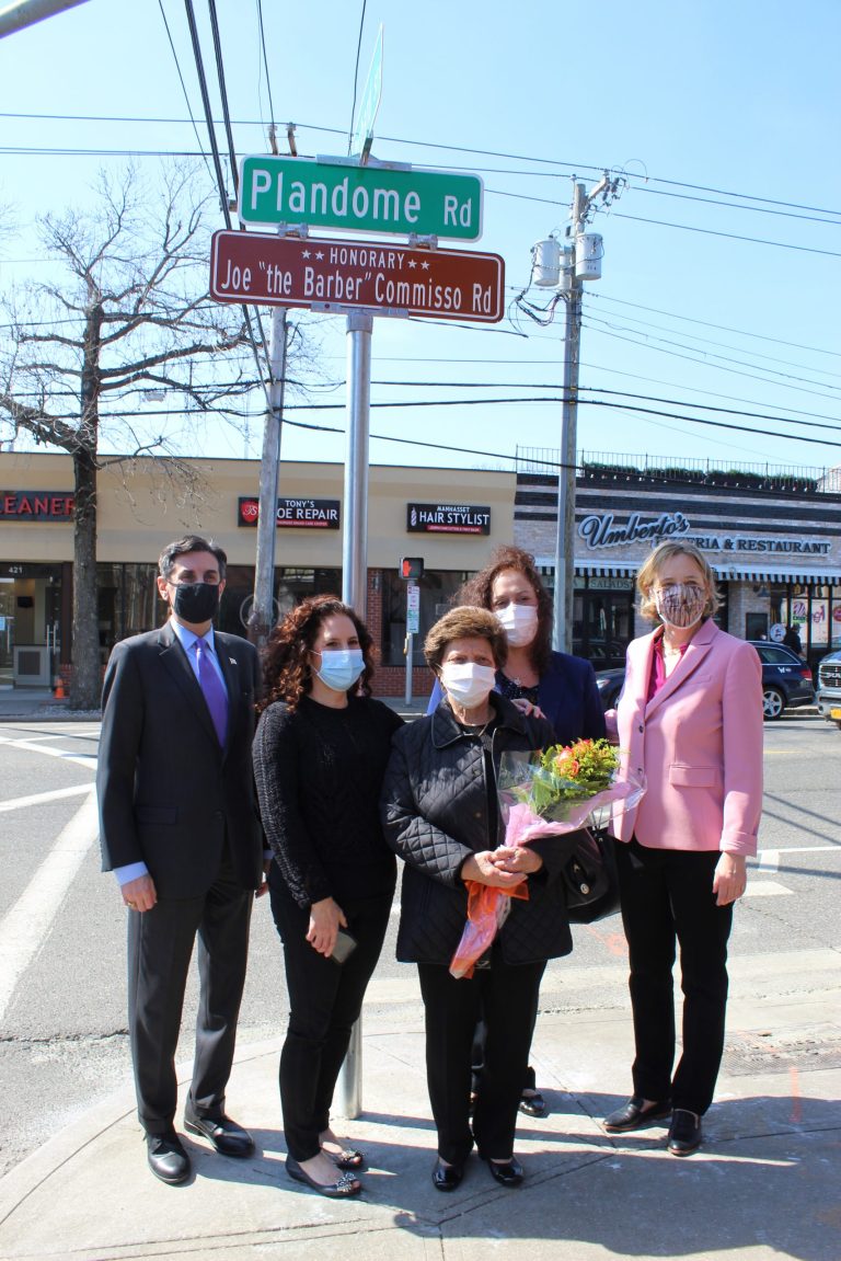 Manhasset street honors ‘Joe the Barber’