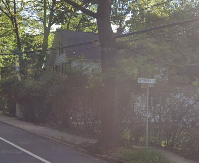 Three men injured in Roslyn collision