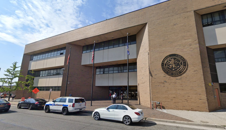 Glen Cove man stole $436K from investors: Singas Glen Cove man stole $436K from investors: Singas