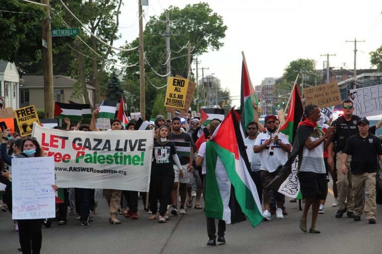 Israelis, Palestinians rally support on Long Island