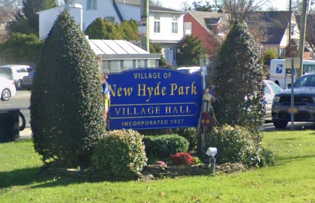 New Hyde Park trustees hold hearing on three-story storage unit proposal