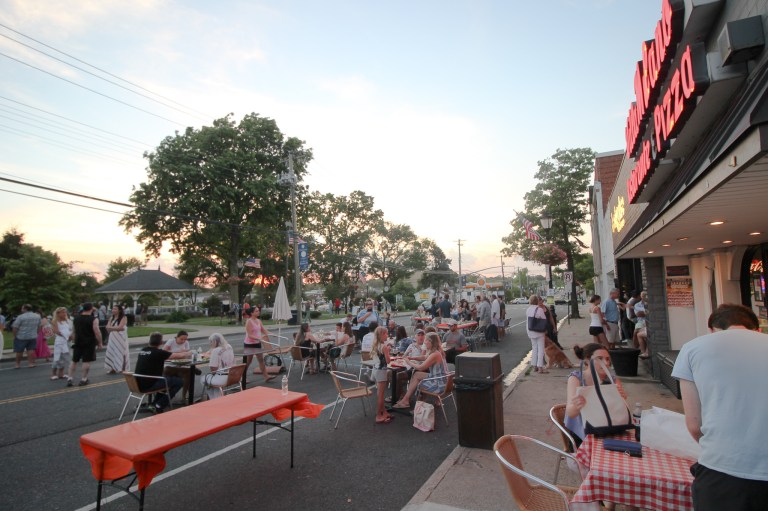 Manhasset Al Fresco continues July 25th on S. Plandome Rd