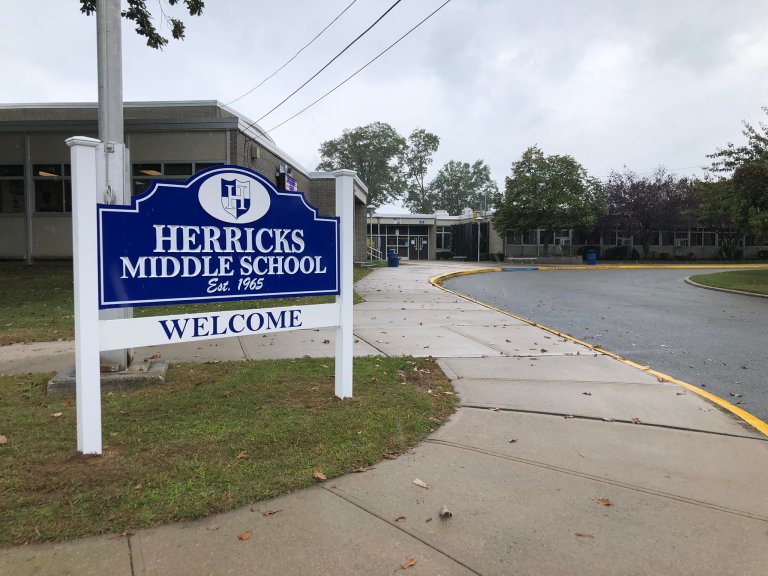 Herricks Middle School places third on Long Island in U.S. News & World Report