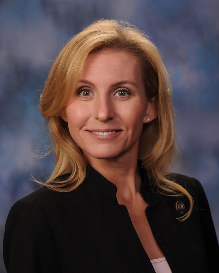 TESSA HULTZ TESSA HULTZ