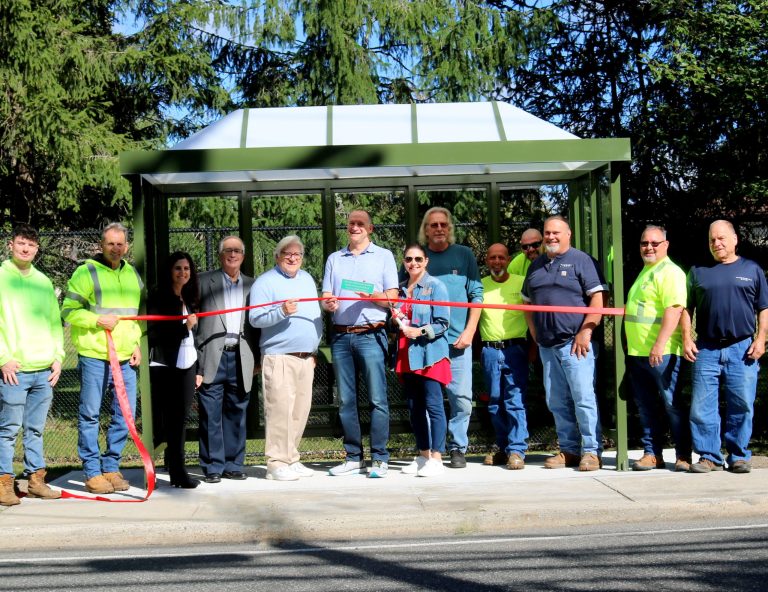 East Hills installs first new bus shelter East Hills installs first new bus shelter
