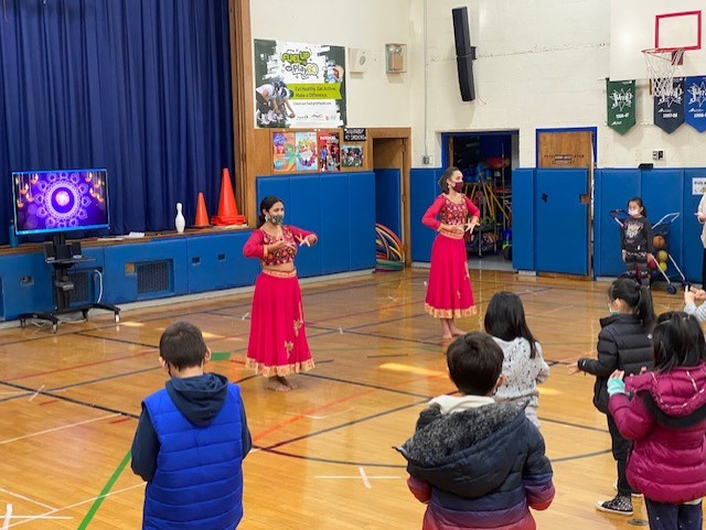 Students learn dances of India