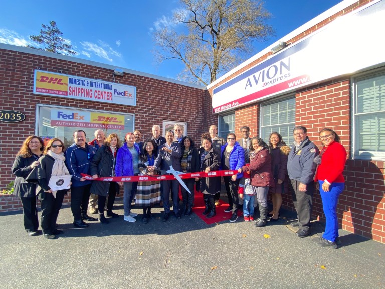 NHP Chamber ribbon cutting for Avion Express