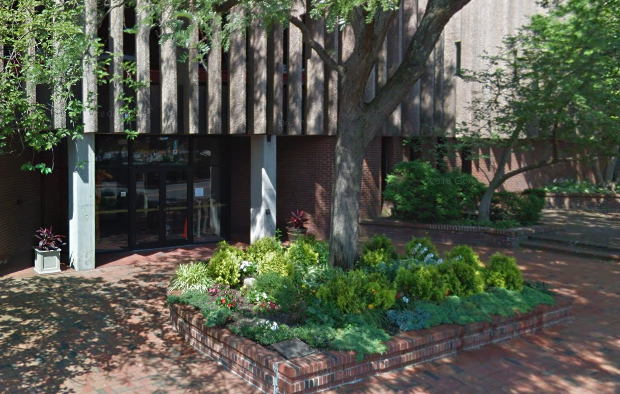 Plaza trustees ask developers to scale down six-story building proposal Plaza trustees ask developers to scale down six-story building proposal