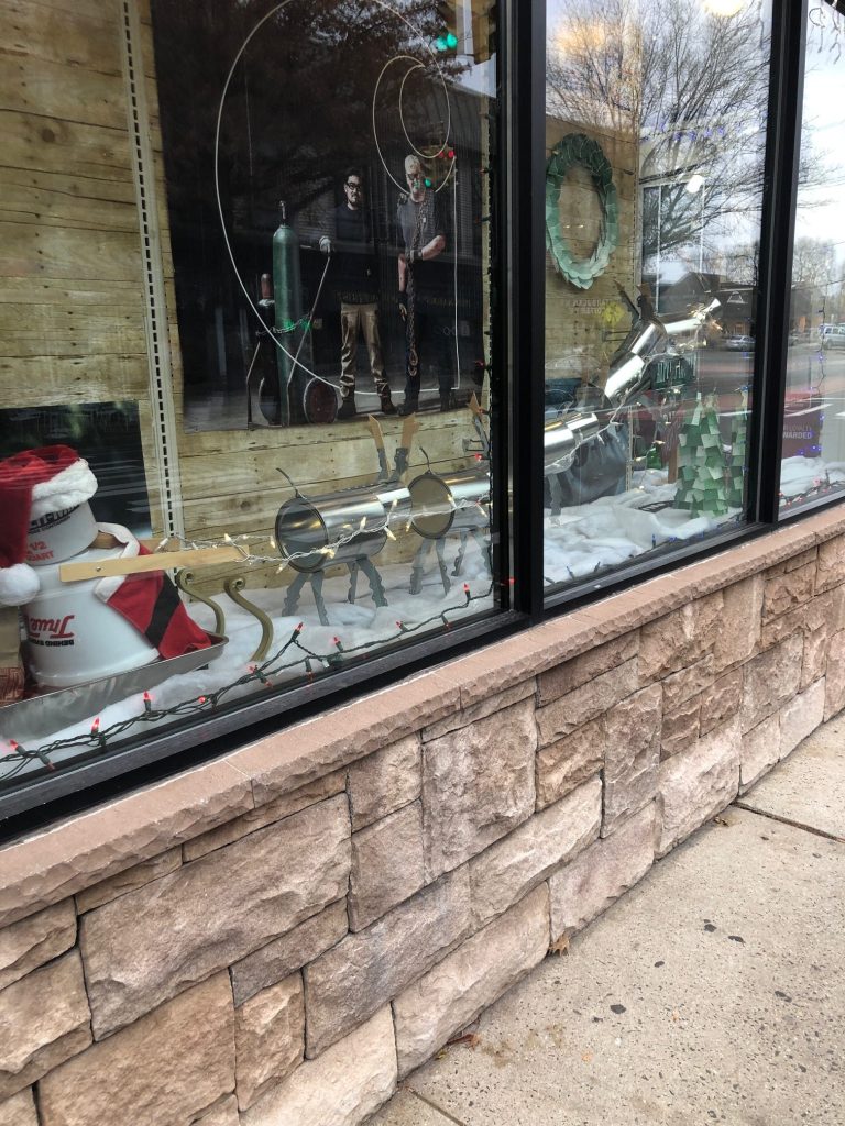 Holiday window decorating contest winners Holiday window decorating contest winners