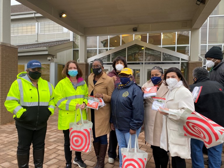 Supervisor DeSena honors legacy of Martin Luther King, Jr. with a day of service at Yes We Can Center in Westbury