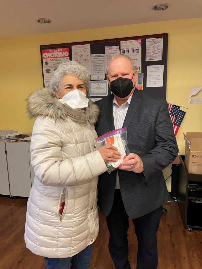 Nassau County Legislator Arnold Drucker distributes Covid-19 tests to seniors at SJJCC