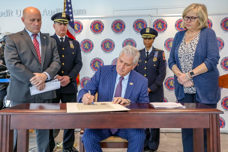 Executive order allows Nassau Police Department to publish bail status, case information of repeat offenders