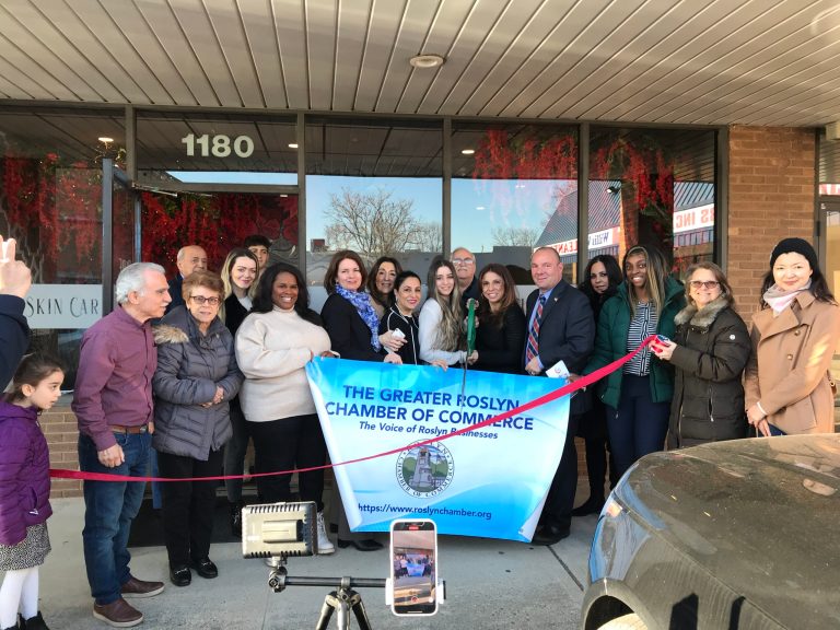 Roslyn Chamber of Commerce hosts Pure Laser Skin Care ribbon cutting