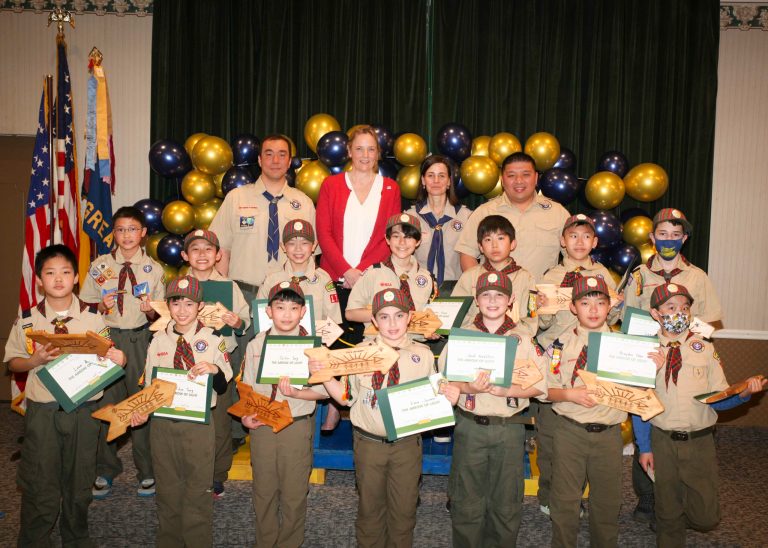 Council Member Lurvey recognizes Cub Scout Pack 178