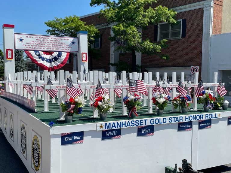 Manhasset honors vets at Memorial Day parade