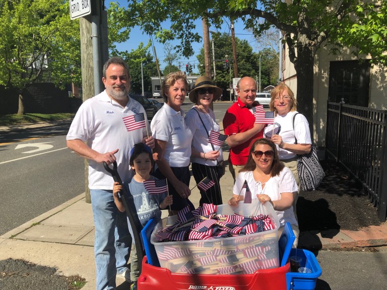 Free flags for Port Washington Memorial Day Parade