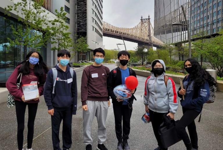 Roslyn students compete in Cornell programming contest