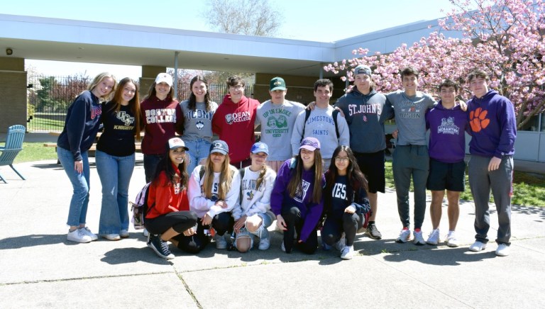 North Shore seniors are college bound North Shore seniors are college bound