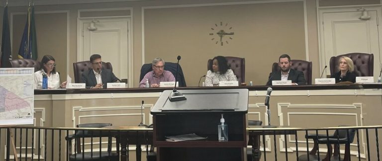 Redistricting commission holds first hearing in N. Hempstead Redistricting commission holds first hearing in N. Hempstead