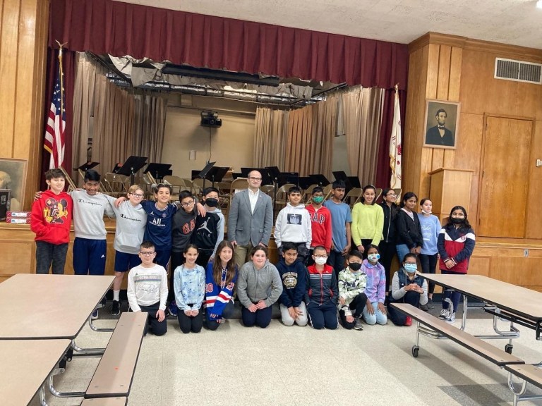 Assemblyman Ra visits Manor Oaks School Assemblyman Ra visits Manor Oaks School