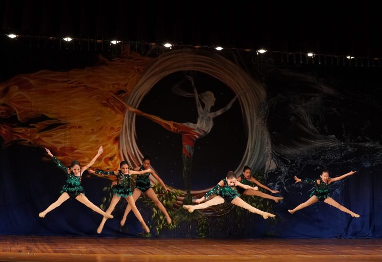 Gold Coast Arts celebrates dance as competition team heads to nationals!