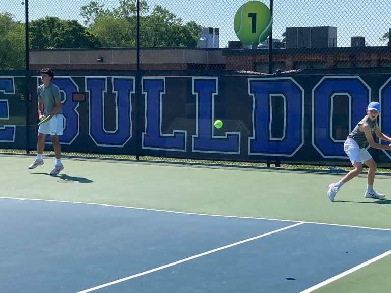 Roslyn boys tennis gets breakthrough win to snag Nassau crown