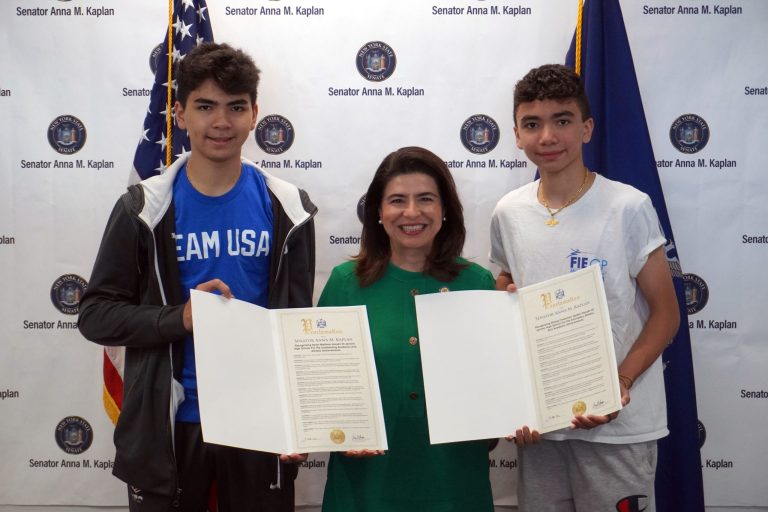 Senator Kaplan honors local fencing champions