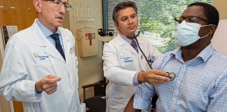 From left: Northwell Health Drs. Steven Fishbane and Kenar D. Jhaveri examine a patient. They will oversee the newly-created Galdi Fellowship in Onco-Nephrology and Glomerular Kidney Diseases.