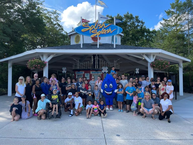 Splish Splash and Jovia Financial Credit Union co-host a day of sun and water park fun for underserved and health-challenged Long Island families