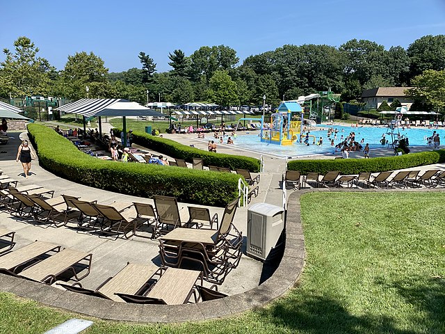 East Hills trustees announce return of new residents’ brunch