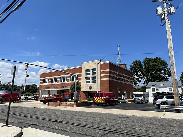 Unoccupied house catches fire in North Hills, no injuries