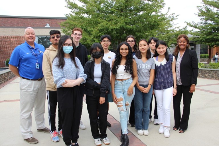 10 Roslyn Seniors named semifinalists in 2023 National Merit Scholarship Competition