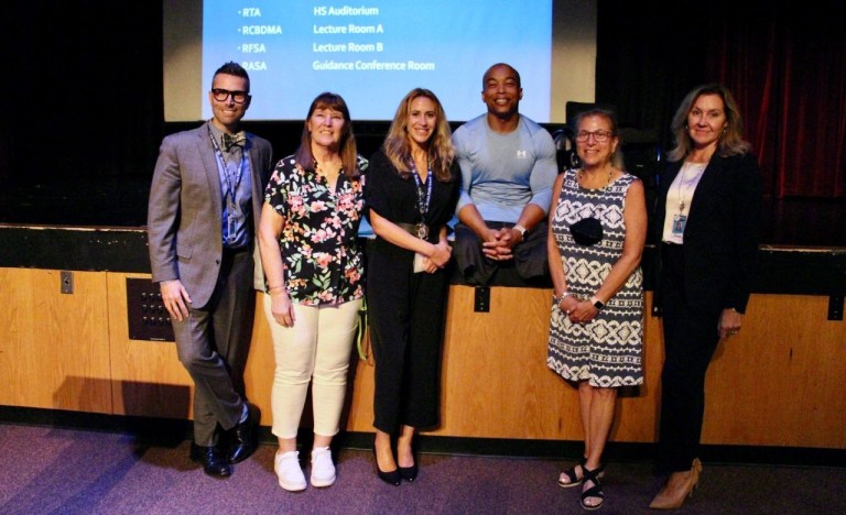 Roslyn Superintendent and BOE President welcome back staff