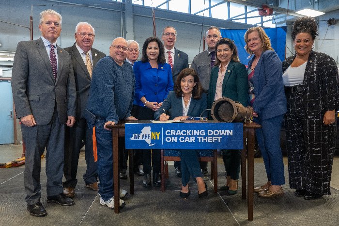 Hochul signs bill to curb catalytic converter thefts Hochul signs bill to curb catalytic converter thefts