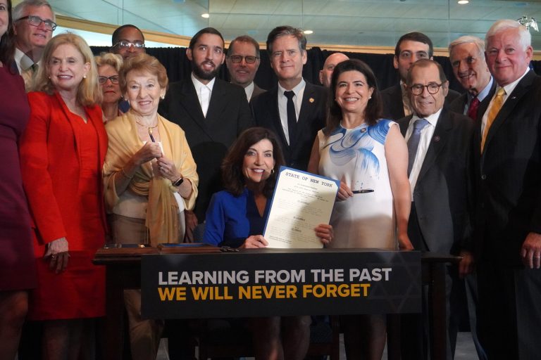 Nazi art bill signed into law in New York State Nazi art bill signed into law in New York State