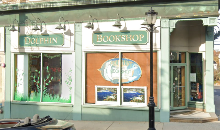 Port Washington’s Dolphin Bookshop to close after 76 years Port Washington’s Dolphin Bookshop to close after 76 years